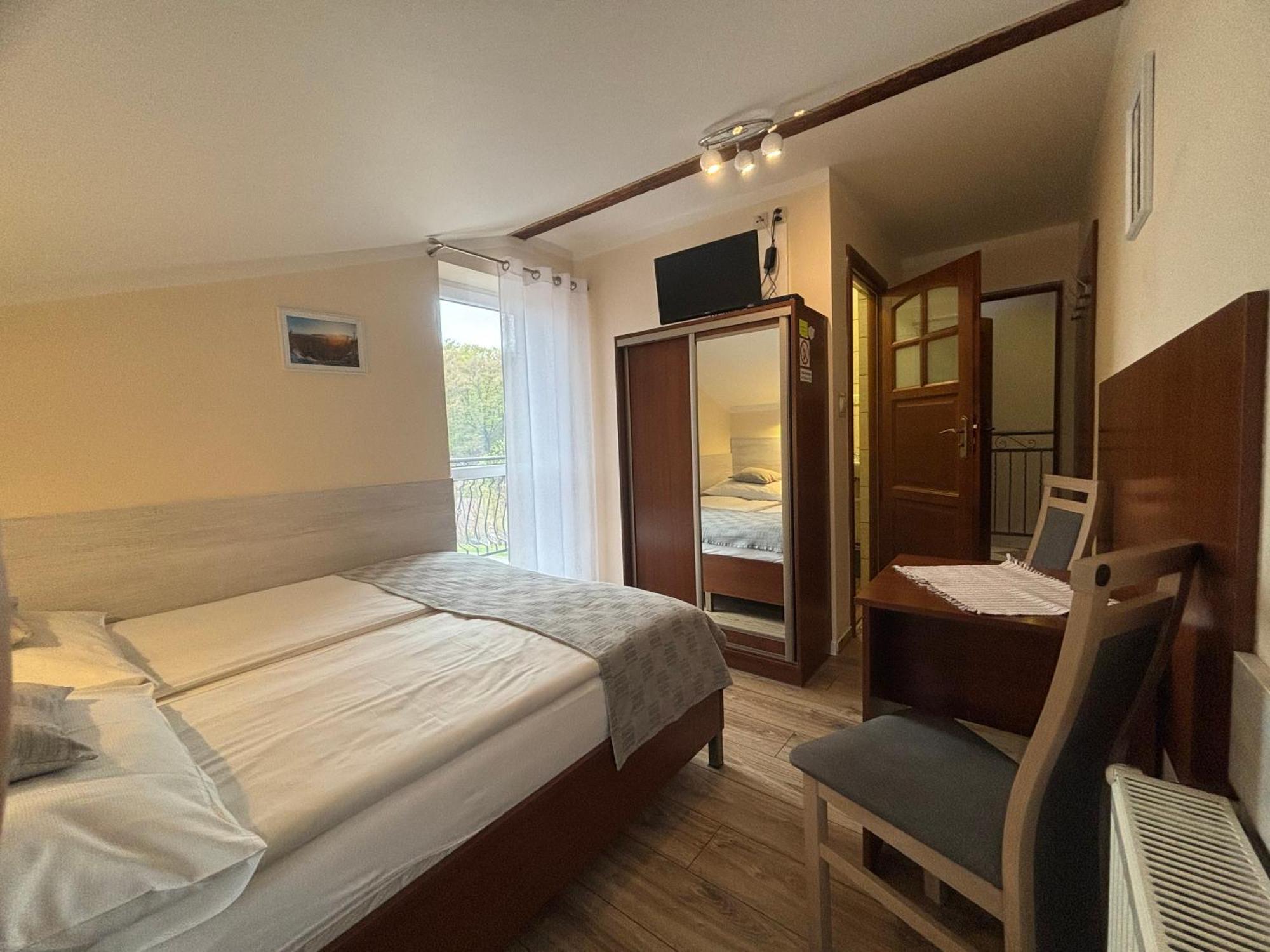 Hotel Dantar Bad Kudowa Zimmer foto